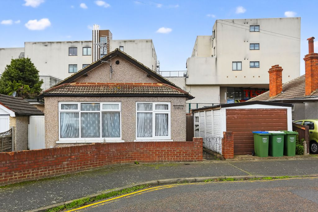 Property photo 1 of 18 Front View