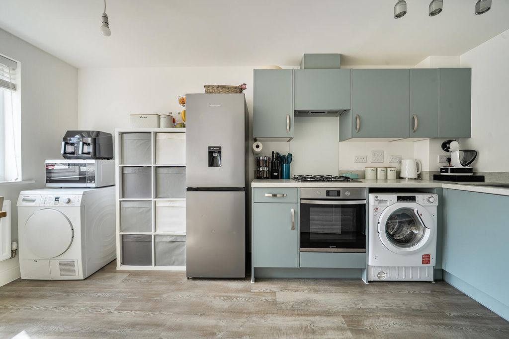 Property photo 2 of 15 Kitchen
