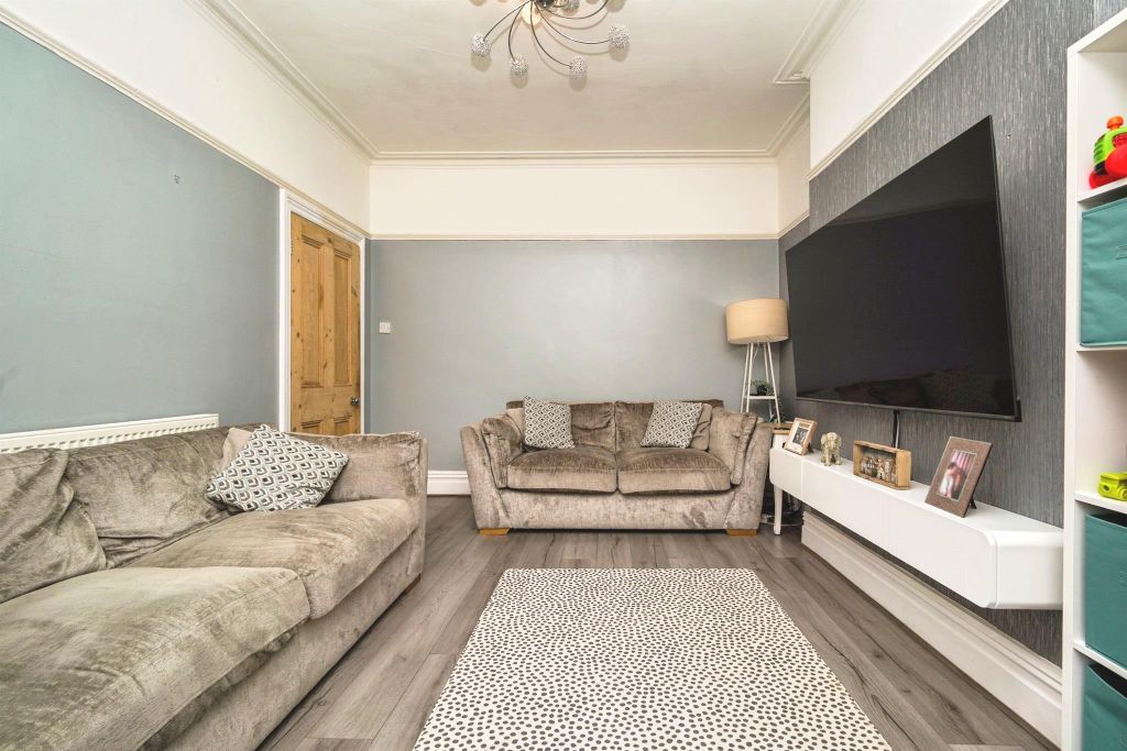 Property photo 3 of 17