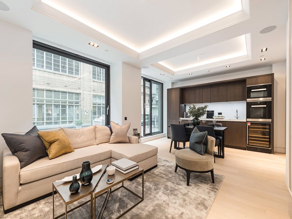 Property photo 1 of 8 Bolsover Street, W1
