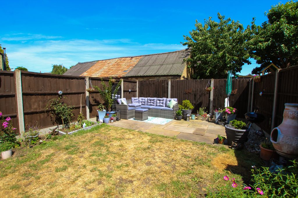 Property photo 3 of 11