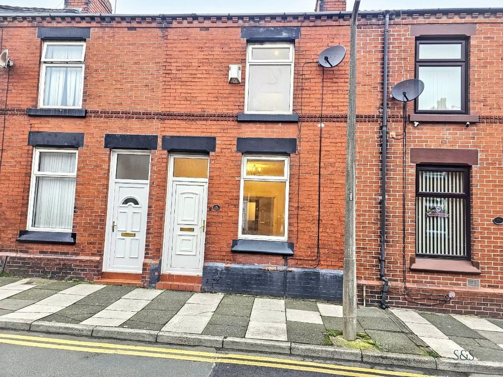 Property photo 2 of 21