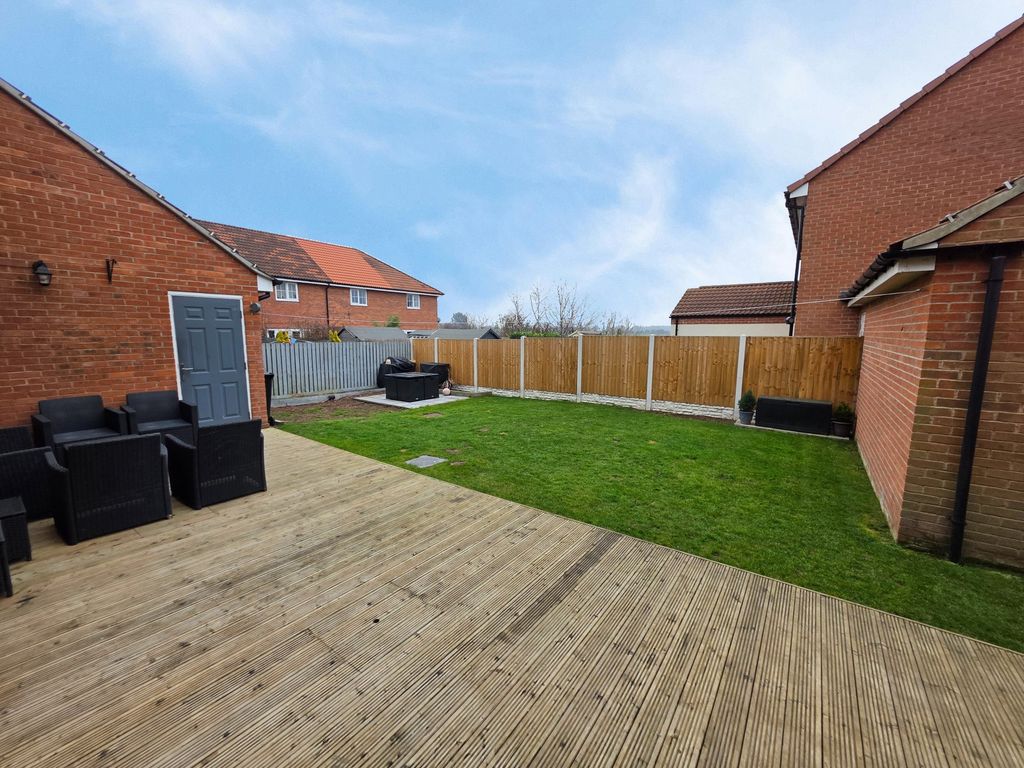 Property photo 3 of 23