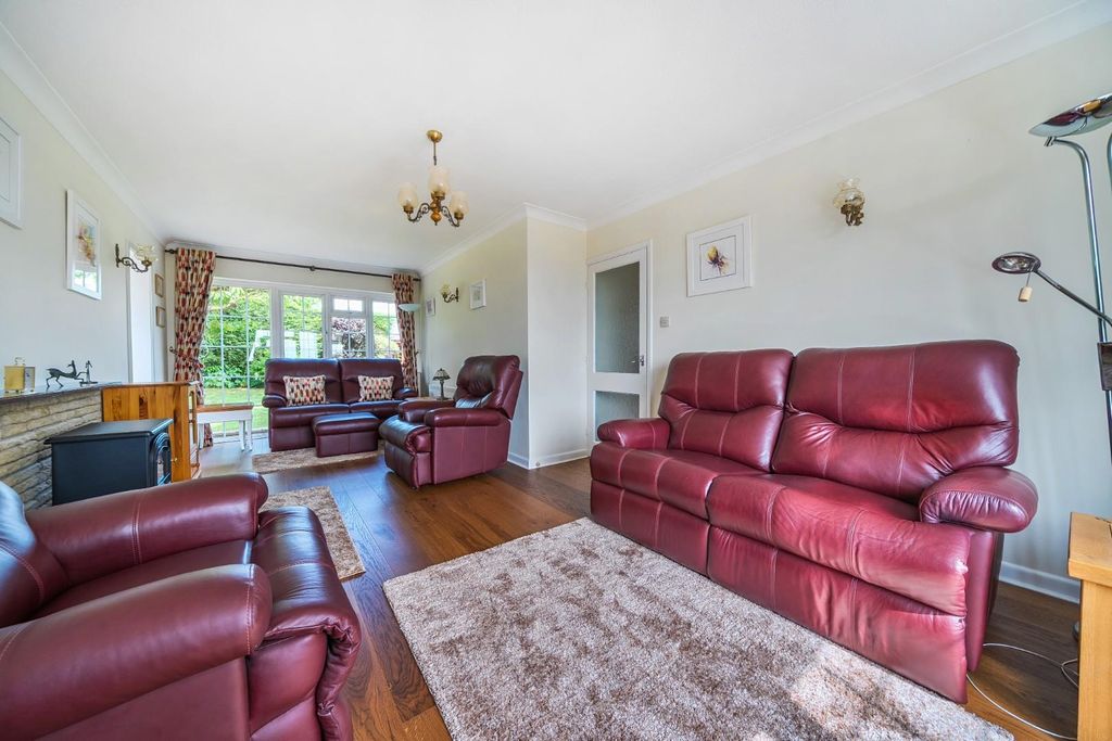 Property photo 2 of 15 1467954-15-6A182E06d4B85.Jpg