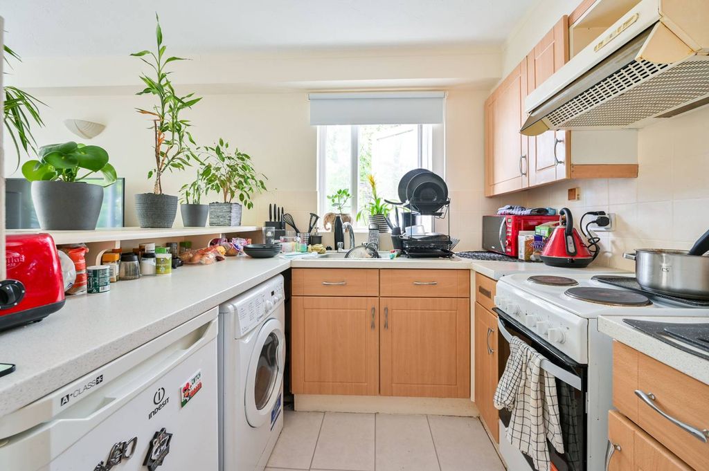 Property photo 3 of 4