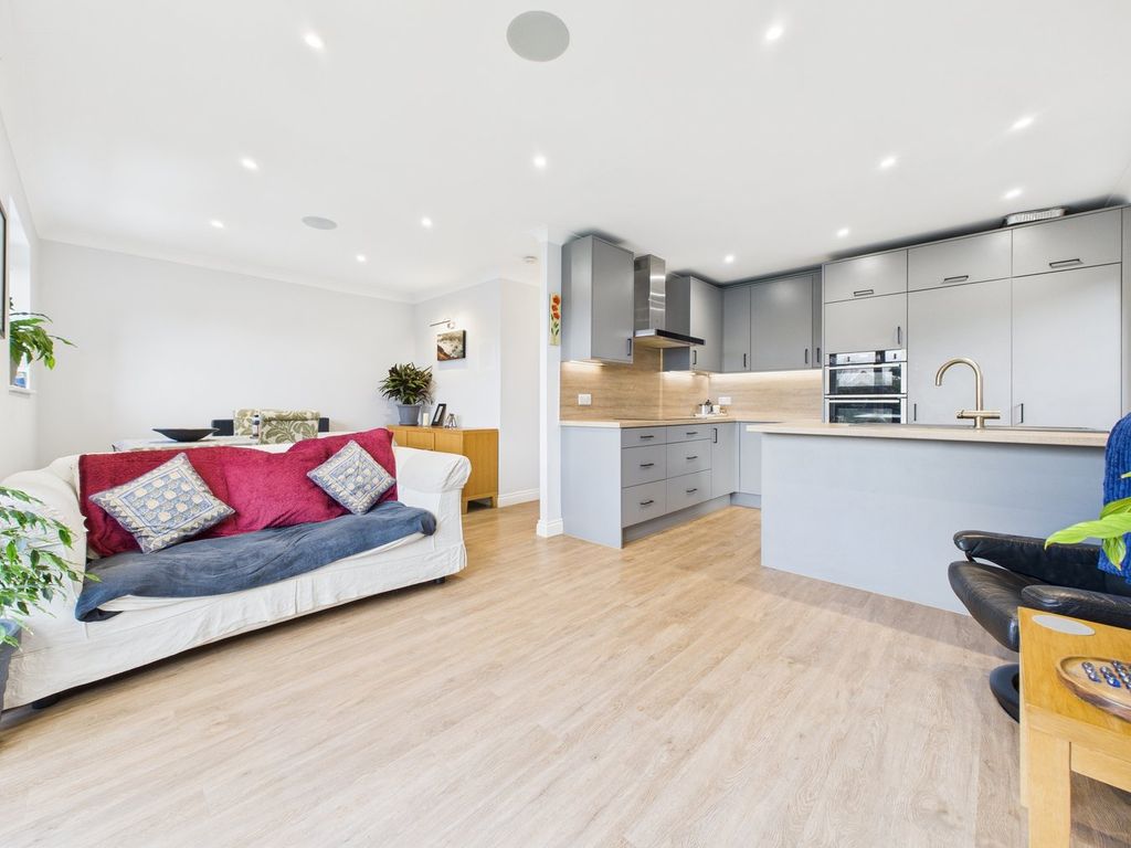 Property photo 2 of 24