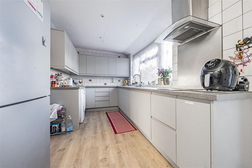 Property photo 2 of 12 Photo Jan 05 2026, 11 36 35 Am.Jpg