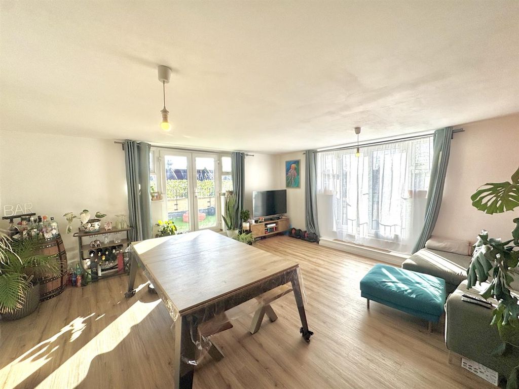 Property photo 2 of 20 Img_9950.Jpg