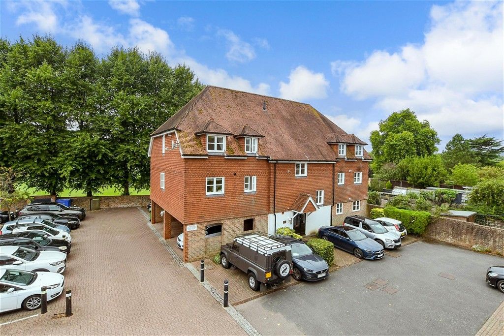 Property photo 1 of 11 External (Web)