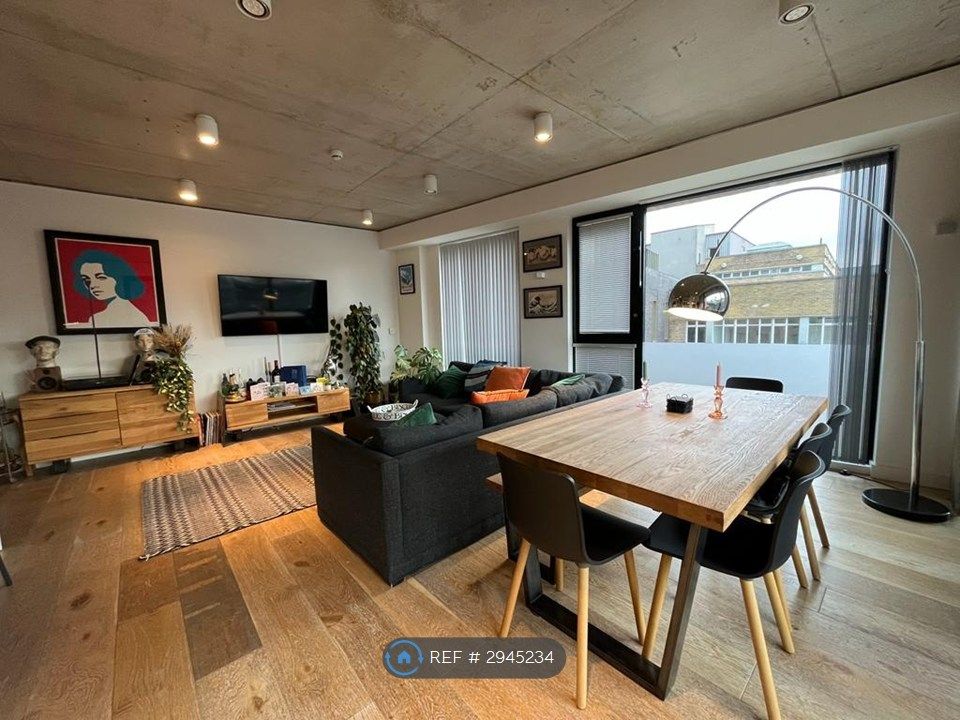 Property photo 2 of 22