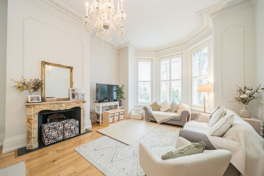 Property photo 3 of 7