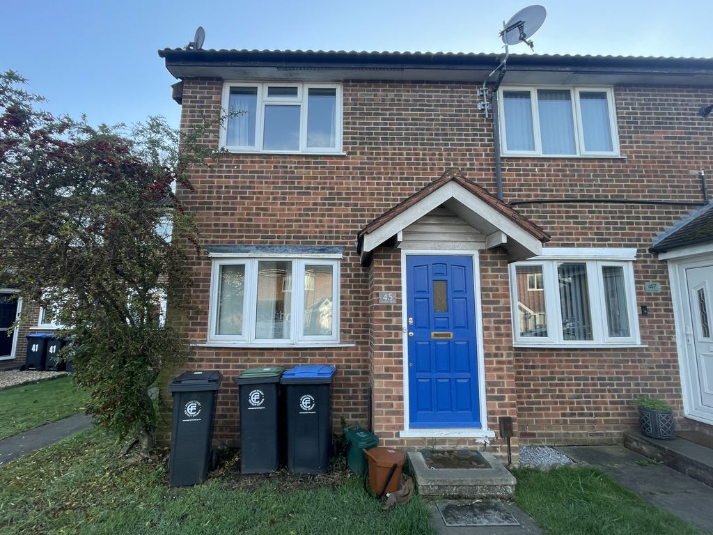 Property photo 1 of 8 Beautiful 2 Bedroom Home