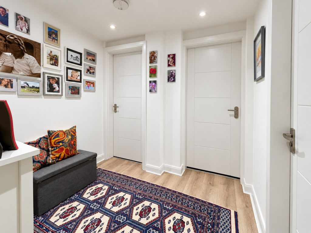 Property photo 2 of 15 5573611