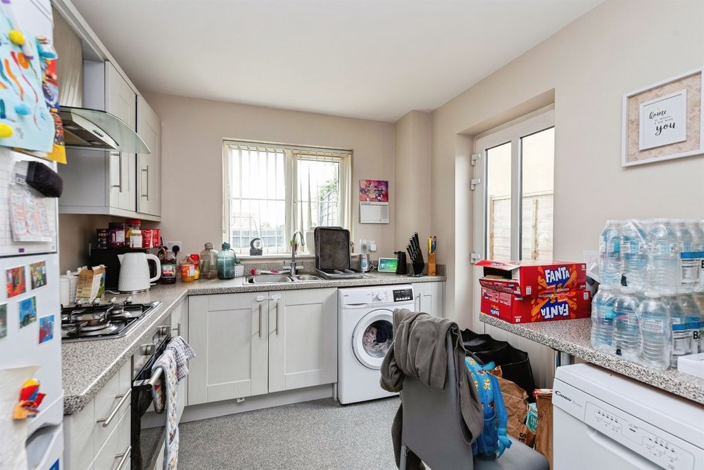 Property photo 2 of 15