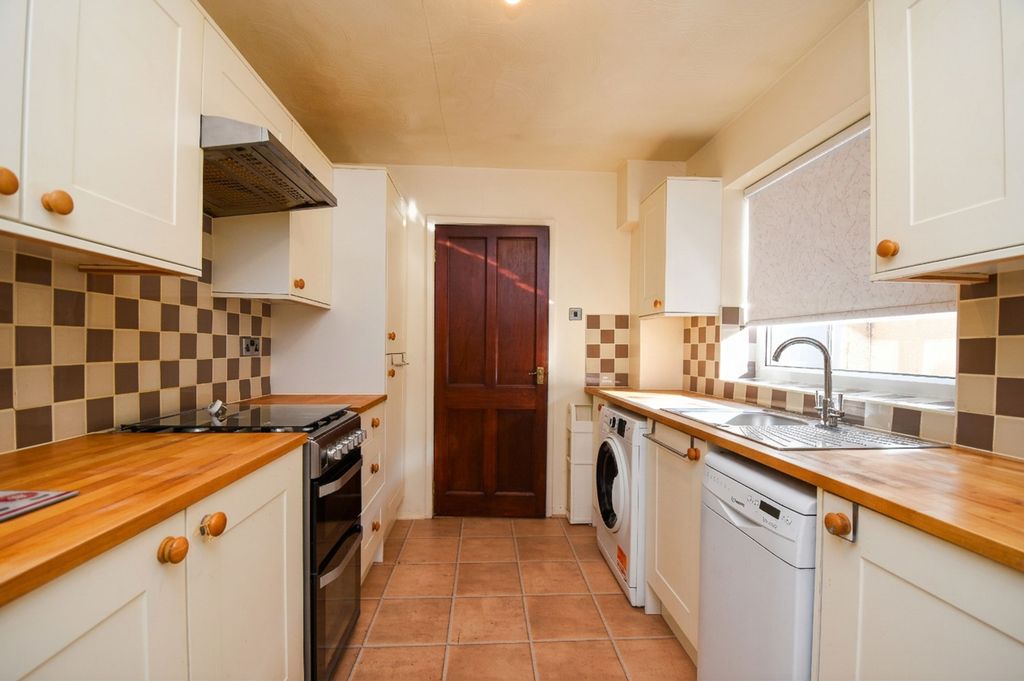 Property photo 2 of 11