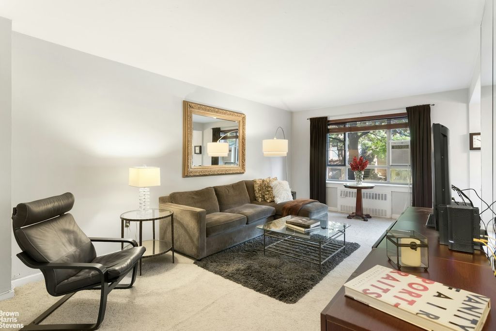 Property photo 1 of 2