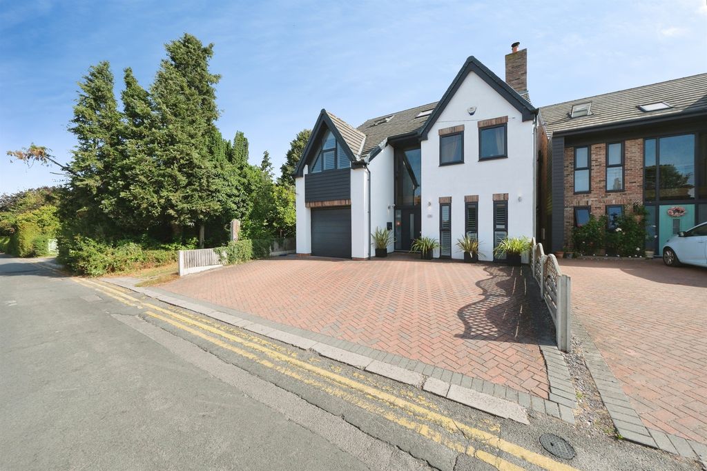 Property photo 1 of 25