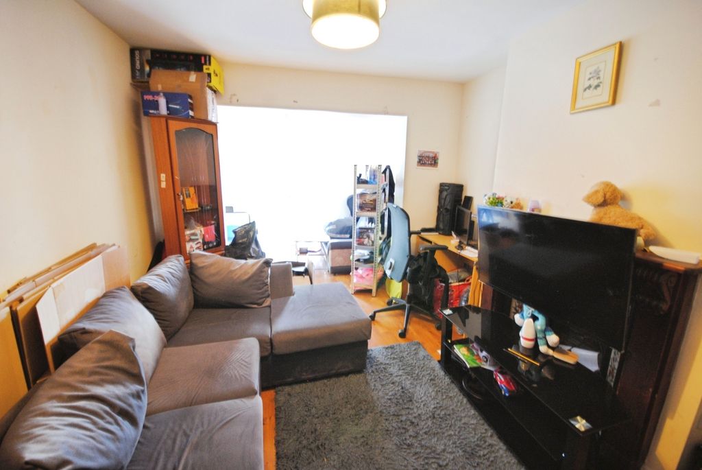 Property photo 2 of 8 Pbox-Img.Jpg
