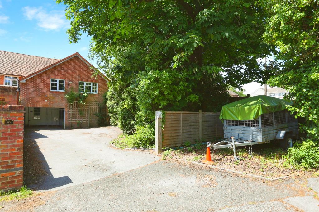 Property photo 1 of 23