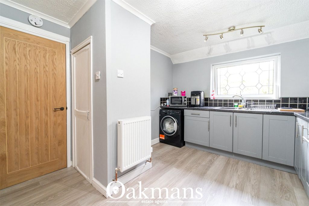 Property photo 2 of 17 Picture No. 11