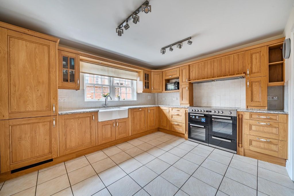 Property photo 3 of 17 1374294-6-6903A6409c2Bd.Jpg