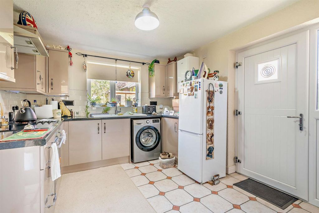 Property photo 3 of 13