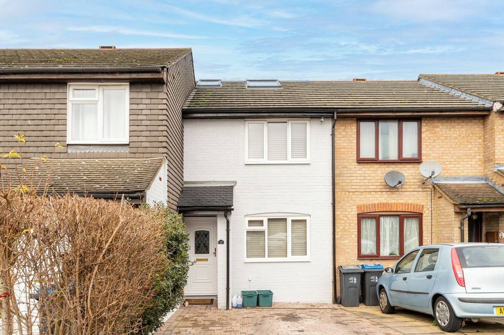 Property photo 2 of 11