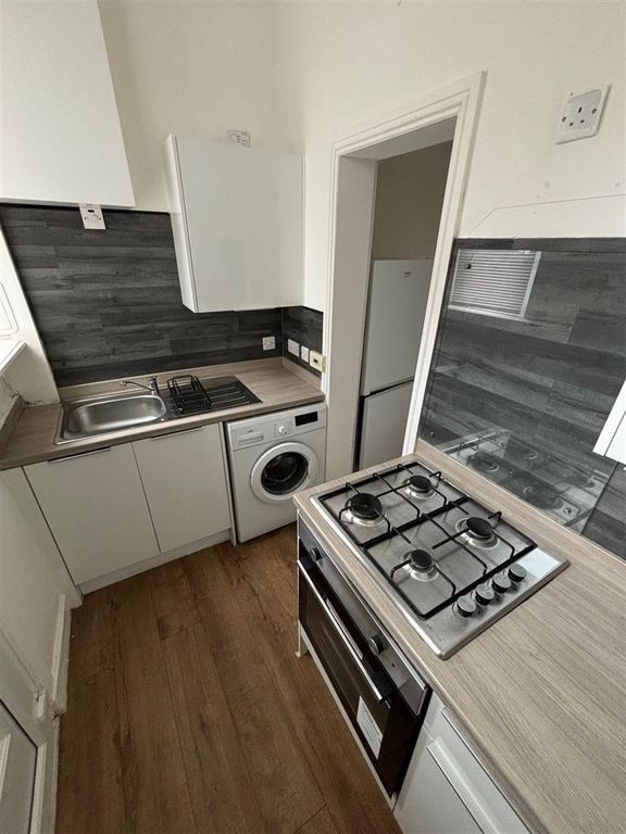 Property photo 3 of 4 2E.Jpg