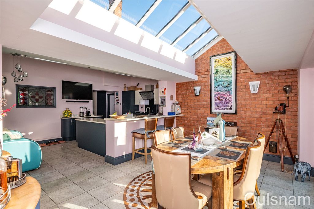 Property photo 3 of 33 Picture No. 22