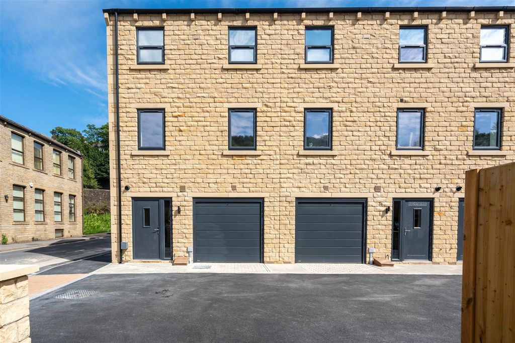 Property photo 1 of 10 _A7R5115-Hdr.Jpg
