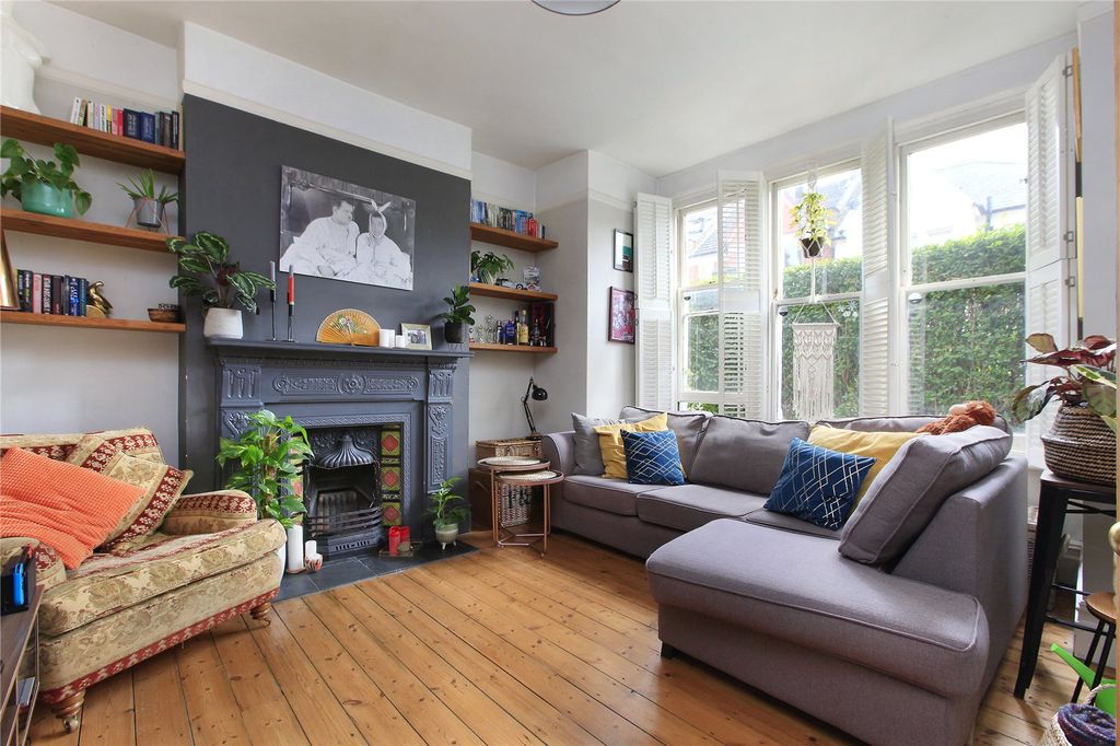 Property photo 1 of 7