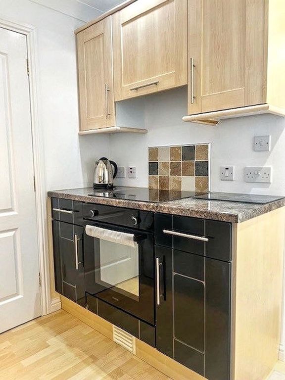 Property photo 3 of 15 Photo 7