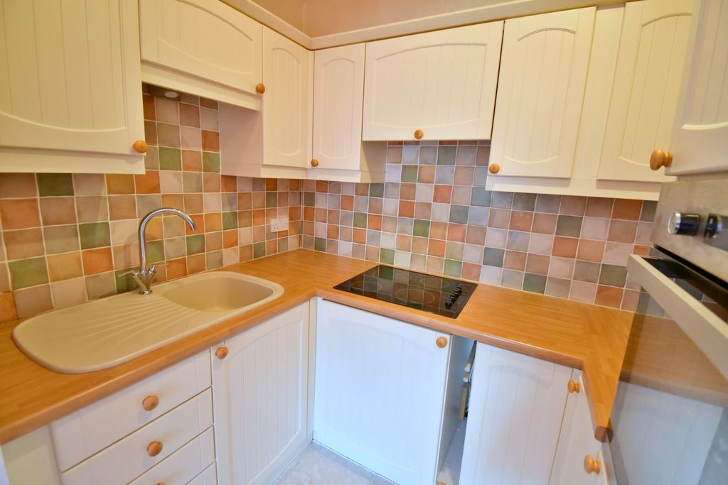 Property photo 2 of 12