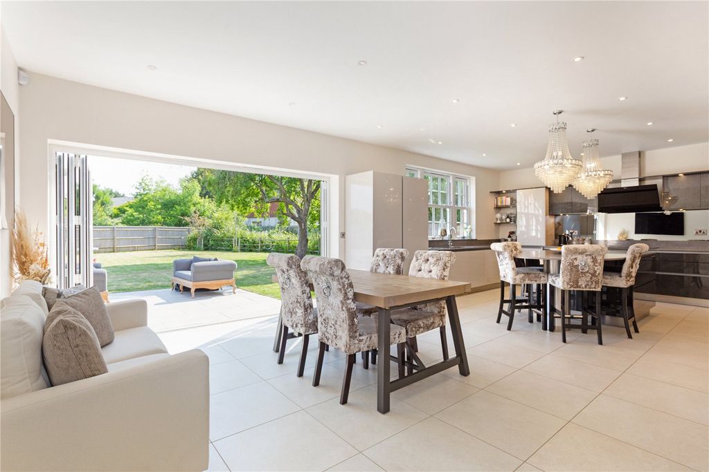 Property photo 2 of 15 Picture No. 26