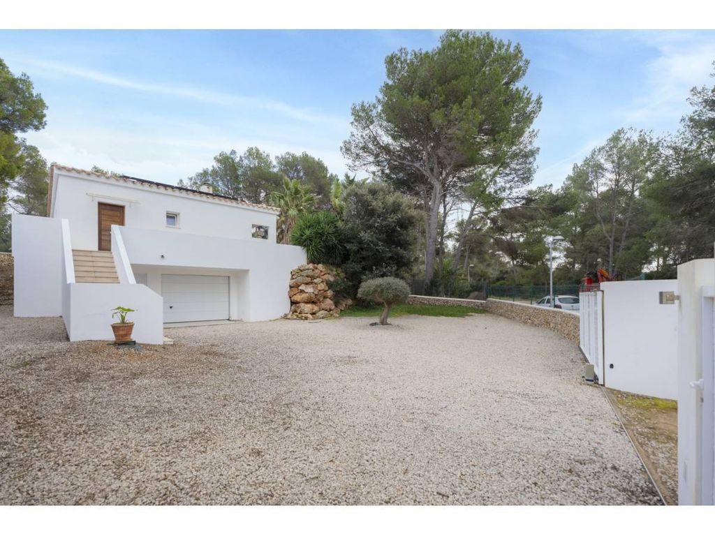 Property photo 2 of 30
