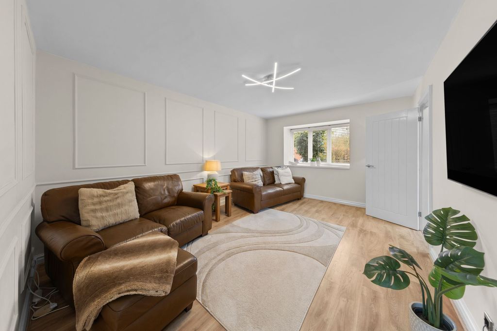 Property photo 3 of 21