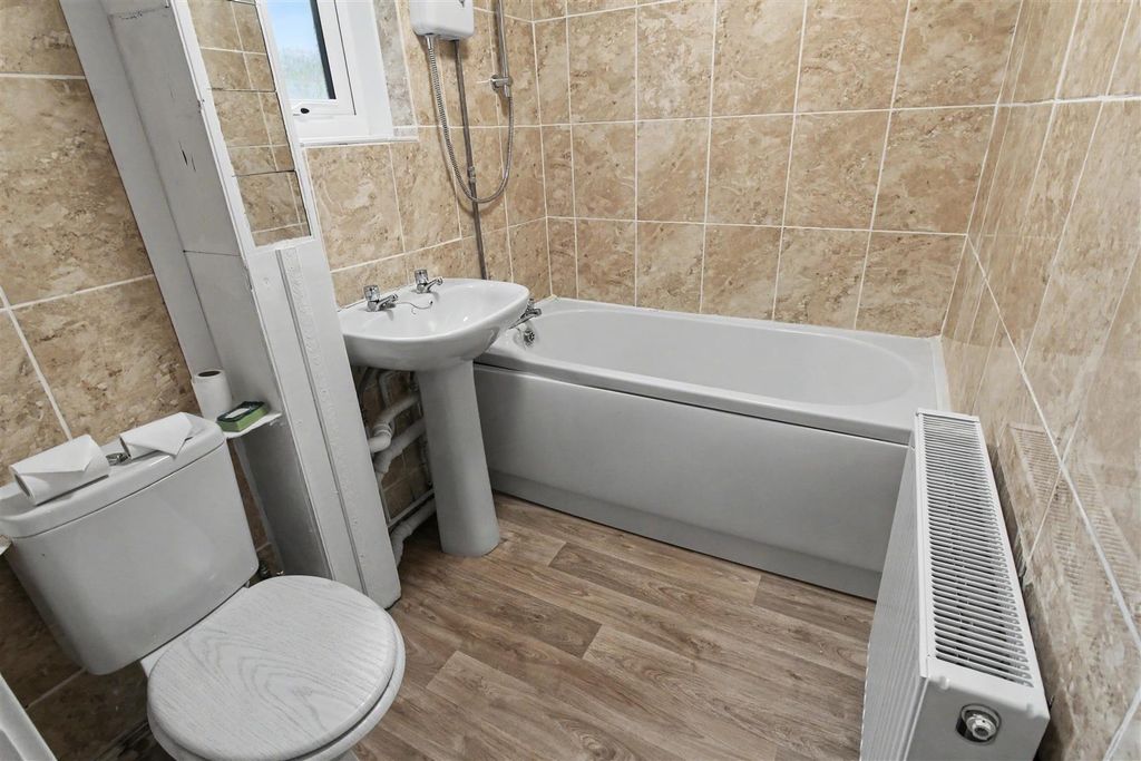 Property photo 3 of 8 Img_8528.Jpeg