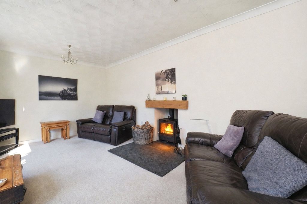 Property photo 2 of 22 Picture No. 29