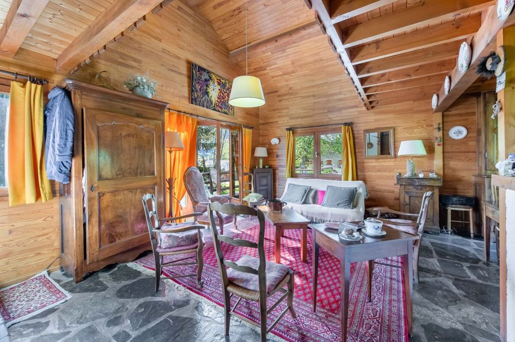 Property photo 2 of 5 Meribel Chalet For S
