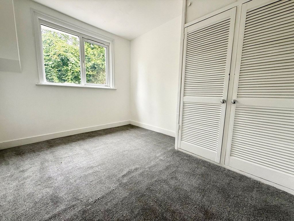 Property photo 3 of 8 Picture No. 06