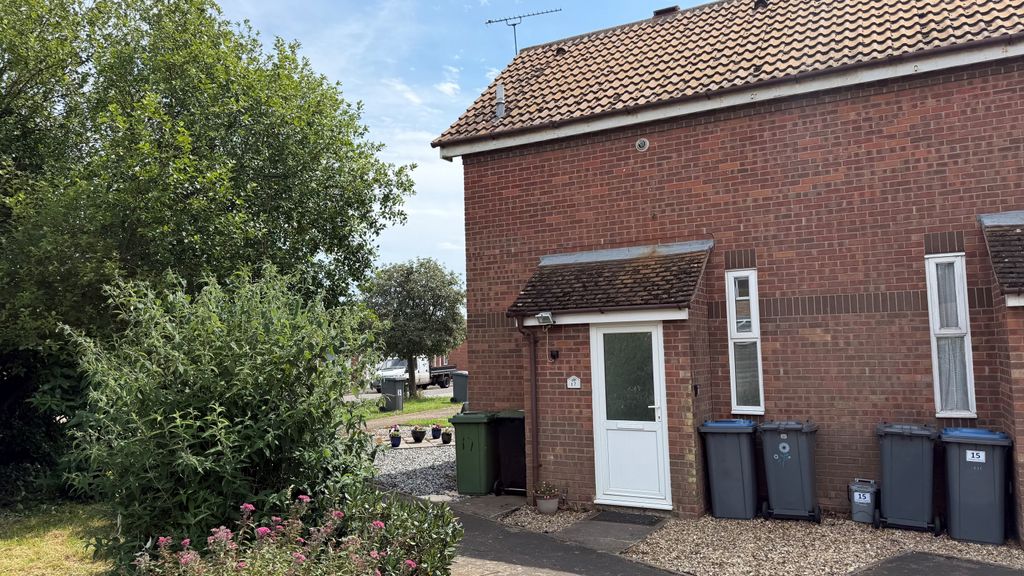 Property photo 2 of 7 002