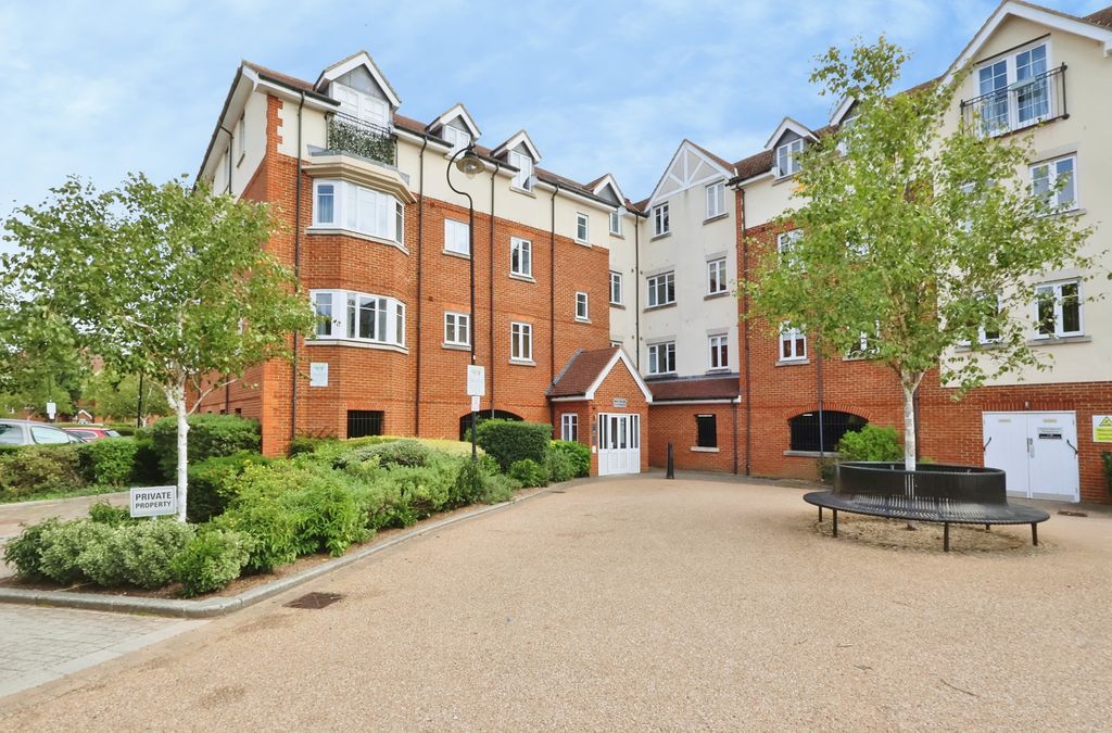 Property photo 1 of 30