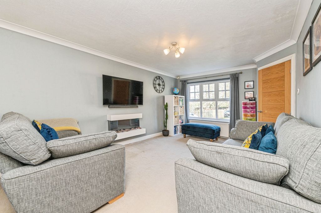 Property photo 2 of 16 Lounge/Dining Room