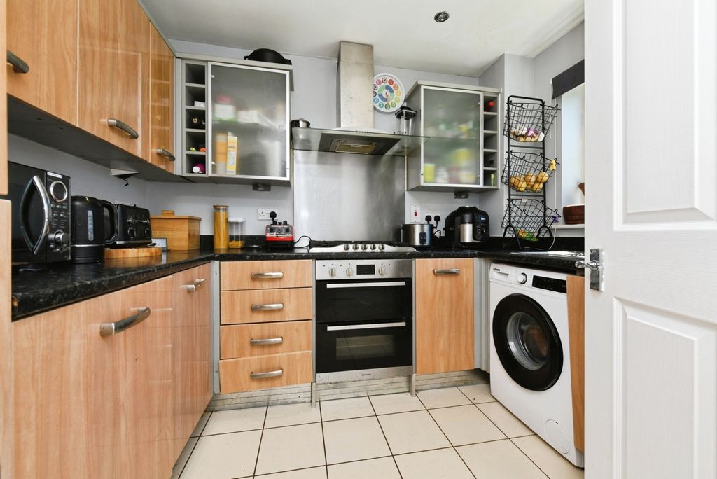 Property photo 3 of 25 Pbox-Img.Jpg