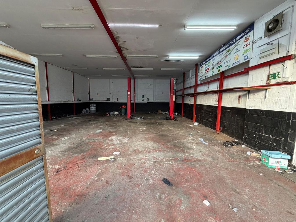 Property photo 2 of 8