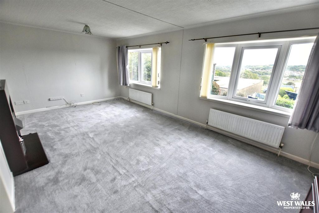 Property photo 2 of 23 9 (25).Jpg