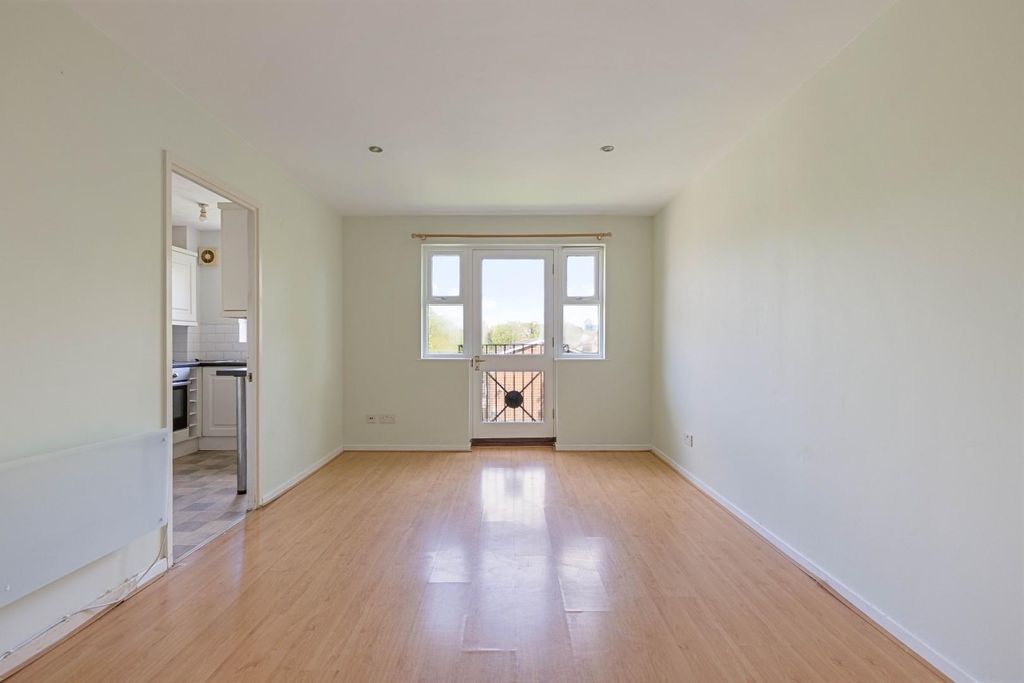 Property photo 1 of 12 27 Lyric Mews, Se26 -  5.Jpg