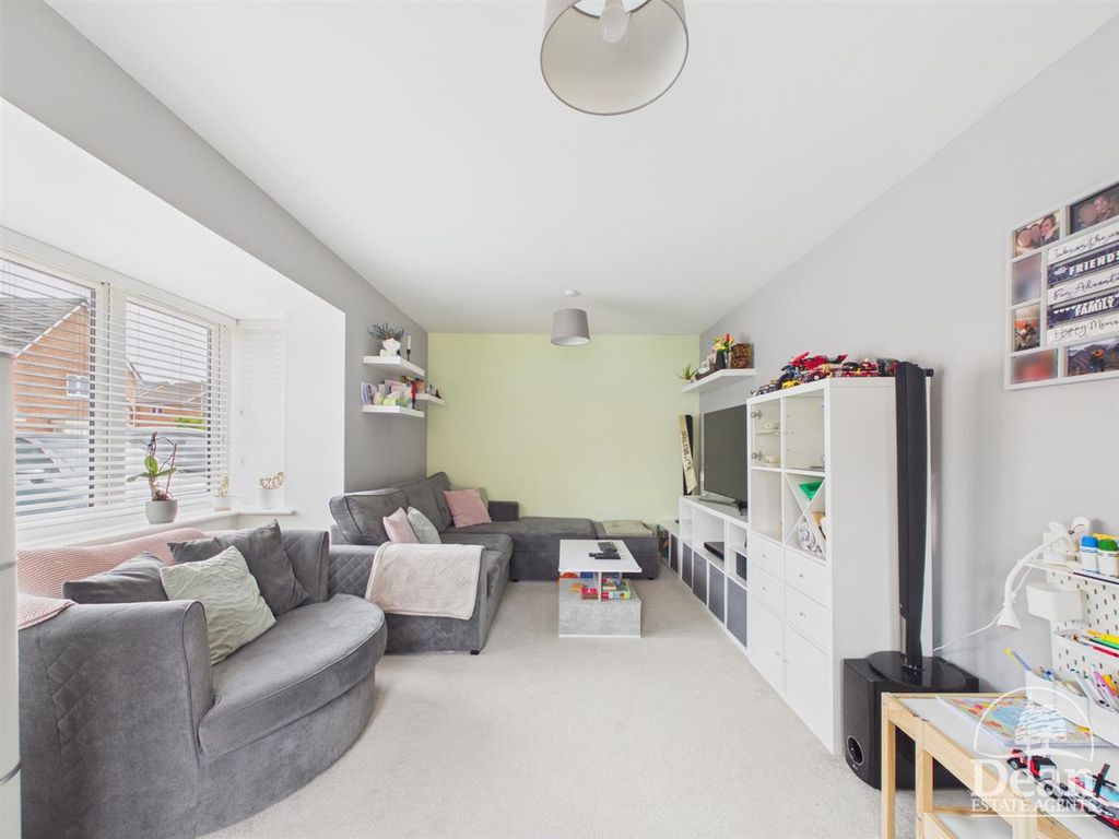 Property photo 3 of 13
