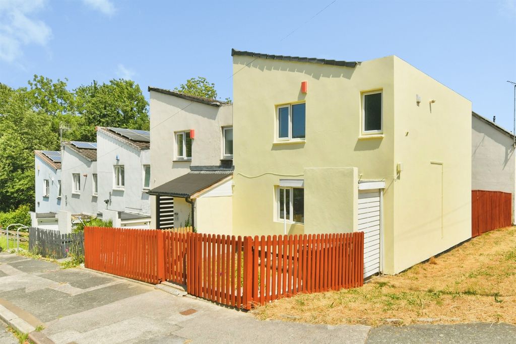 Property photo 1 of 18