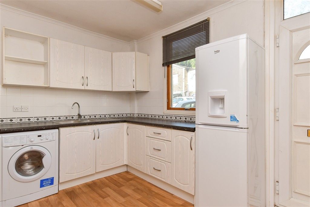 Property photo 2 of 12 Kitchen